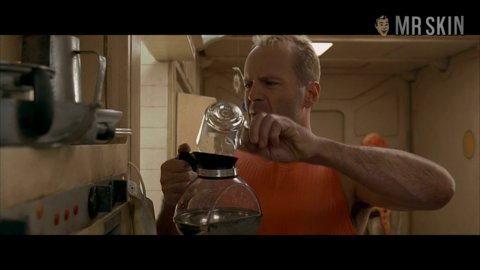 hi im dead wanna hook up shirt girl off fifth element nude